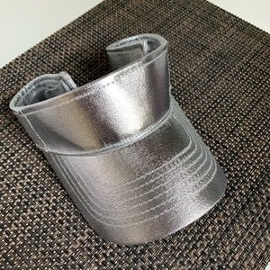 Metallic / Silver / Shiny / Women’s Visor